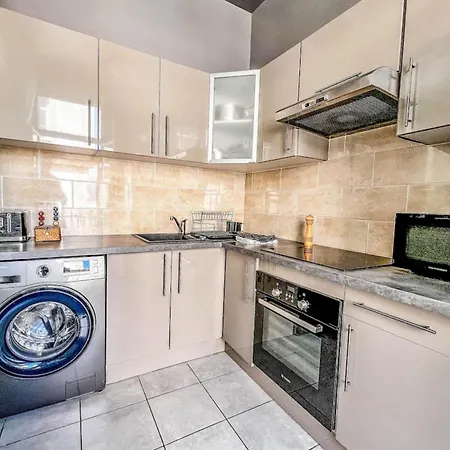 Flavia - Balcony Glimpse Of The Sea Διαμέρισμα *