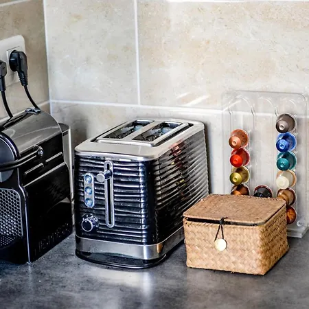 Apartament Flavia - Balcony Glimpse Of The Sea *